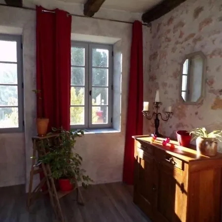 Feriehus House La Maison De Zelie Larnagol